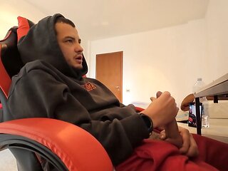 Solo male, fit guy, web cam