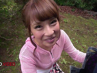 Anna Anjo's Explosive Outdoor BlowJob Show in Japan!