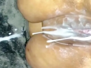 Amateur girlfriend gets creampied