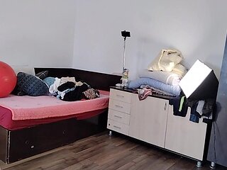 Amateur Wife Has Fun Trying on Clothes and Cutting.