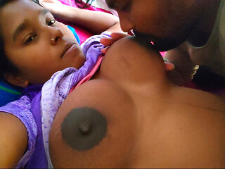 Devar apni pregnant bhabhi ka boobs suking kar raha he - desi hot young bhabhi beautiful nipple suking.