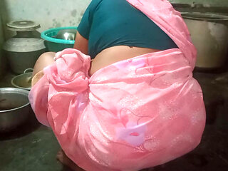 Indian - House cleaning aunty porn video