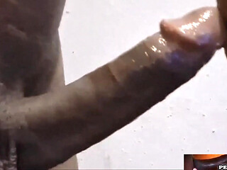 PERFECT LIPS-sloppy head deeppenetration into he busted a HARD NUT in her mouth