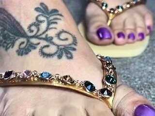 Linsey Dawn solo foot fetish