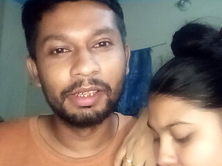 Natural Beutiful Hot Girls in Home Indian Hot Wife in Home