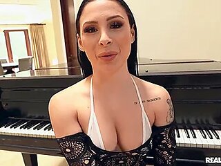 Ricky Johnson - Voluptuous Milf Horny Porn Clip