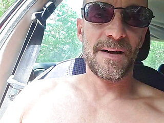 Another good cumshot in the car, remi06cam4