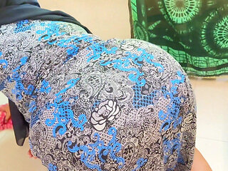 Big Ass Sexy Desi Maid Stuck Under Bed