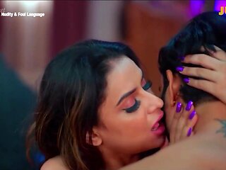 Indian hot cougar flaming porn video