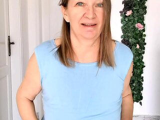Mature Hot MILF with Giant Natural Tits Will Make You and Herself Happy