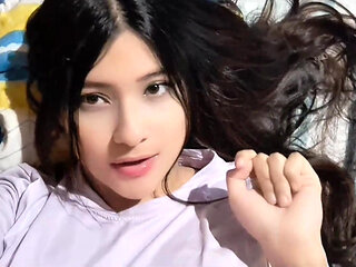 Home Masturbation of a Sexy Colombian Girl