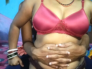 Bhabhi hot oil massage with clear hindi audio