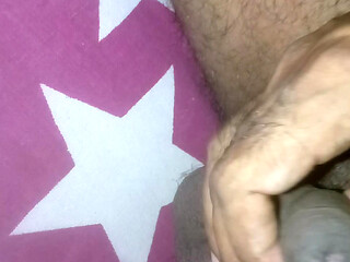 A hand job working at home by jerking the penis felt relaxed and mind fresh when cumshots came out.