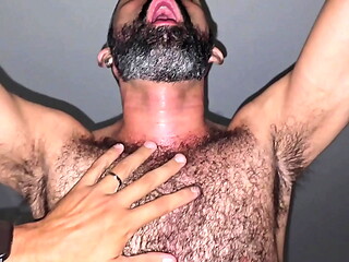 Uma DP com rolas extremamente grossas, passivo gritou de tes&atilde_o sendo invadido. FULL RED