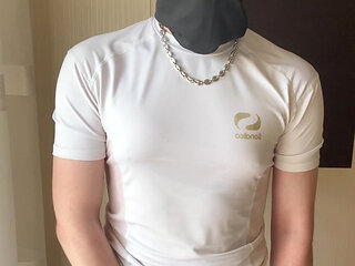 Horny masked stud in wanks his dick after gym he is so horny that ge is shaking