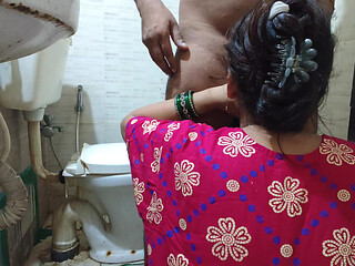 Bhabhi ko toilet mai hi choda diya devar ne