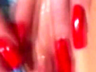 Retro Housewives Report Wet Pussies Cleaning Well