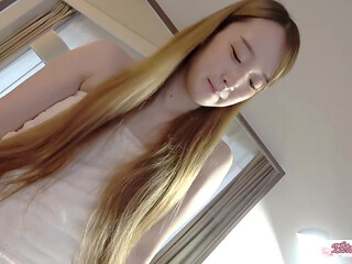 Kansai-dialect Beauty Masseuse Arrives Cute Youthful Charm Returns for a Second Round