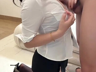 Come to the Inn: the Butler Who Enjoys Sex with Hotel Guests