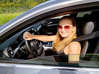 Jerking off While Driving?! Perverted Hitchhiker Cumload Brazenly in the Car!