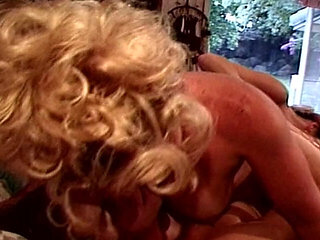 Hot Anal Threesome with Two Stunning French Sluts