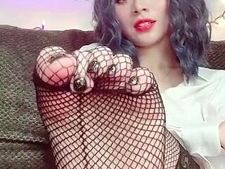 SnowPrincess aka snowpriness OnlyFans - Oh I just realized