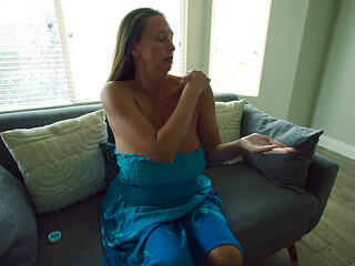 Sexy Mature MILF Autumn J Cooper Gets Naked and Rubs Her Big Natural Sunburnt Tits, Then Gives a Sloppy Blowjob.