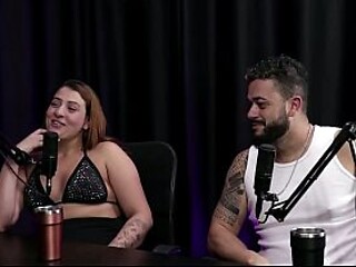Amateur Latina gives tips for anal sex and shares her scene with