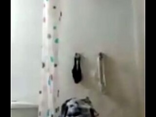 Wife exposes her sexy bubble butt on video call