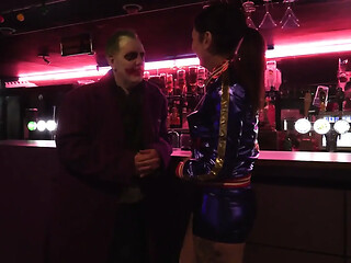 Joker & Harley Quinn's wild club sex