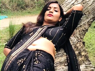 Jungle mai Delhi vali Bhabhi Desi School Girls Friends Threesome Xxxx video , Indian Desi School Friends Threesome Fucking Xxxx
