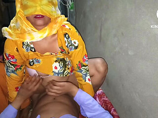 Sasur ne Bahu ki chut mein pani nikal di