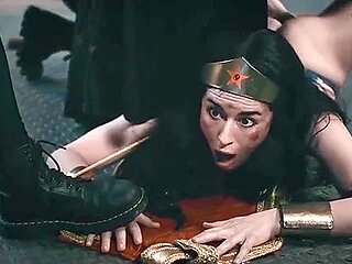 Olive Glass - Batman Betrays To Wonder Woman In One Dumb Woman Were Friends (1080)