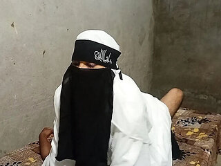 Desi Pakistani Housewife Dearshivani Rides Uncut Dick in Hijab - Amateur Hardcore Fuck