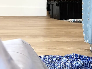 Hottest milf teaches you how to cum