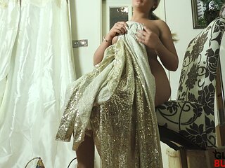 Sexy Arab Babe Dana Stripteasing