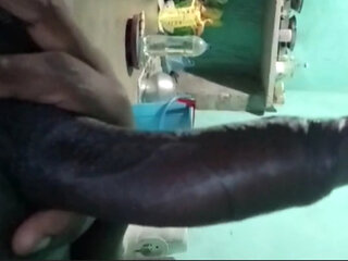 Bada mota land se mouth mar raha hai