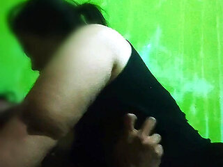 Come on, let's fuck the pussy while sucking her nipples