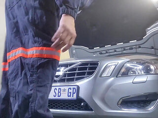 Could Nt Pay the Mechanic so I Offered Him Some Pussy