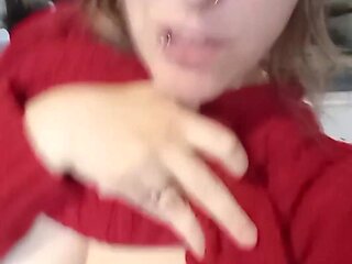 Solo Saggy Tits