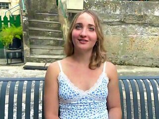 Sya, 33 years old, beautician in Besanon! - Jacquie et Michel TV