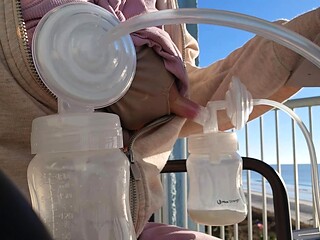 Cumshot amateur MILF suck and jerks dude in the bedroom