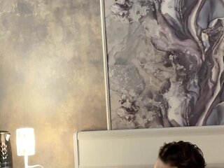 Jane Wakes up to a Fresh Cock
