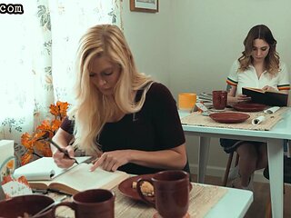 Horny les MILF licking petite wet cunt