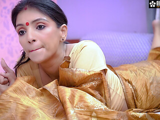 House Owner Punam Wants to Take His Servant Cum on Her Pussy