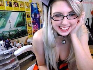 Naked Blonde Teen Girl Pussy Masturbation On Webcam