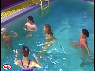 Tabu Film Classic: Bathing Fun