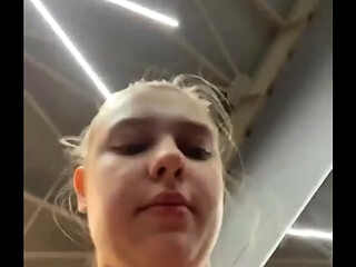 Extreme Squirting in the gym with jucielussie