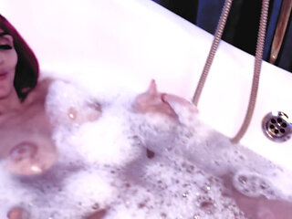 Bath time for Goddess