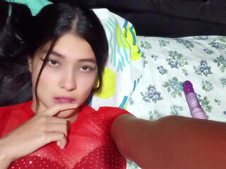 My friend gave me a big blowjob and got fucked